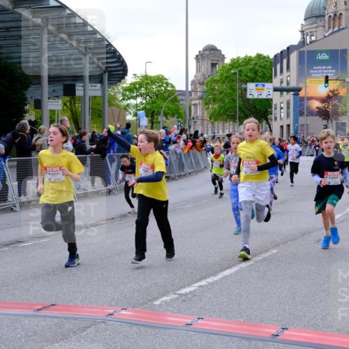25.04.2026 - Das Zehntel Tim E. http://msf.ph/oto/9568697 25.04.2026 08:54:45 Ziel 1003, 1216, 1256, 1433, 1459, 1742, 1743, 1834, 1867, 1873, 1937, 2211, 2219, 2224, 2225, 2234, 2649, 2723, 2730, 2733, 2763, 2813, 2822, 3089, 3096, 3161, 3201, 3258, 3305, 3306, 3524, 3831, 4028, 4041 meine-sportfotos.de