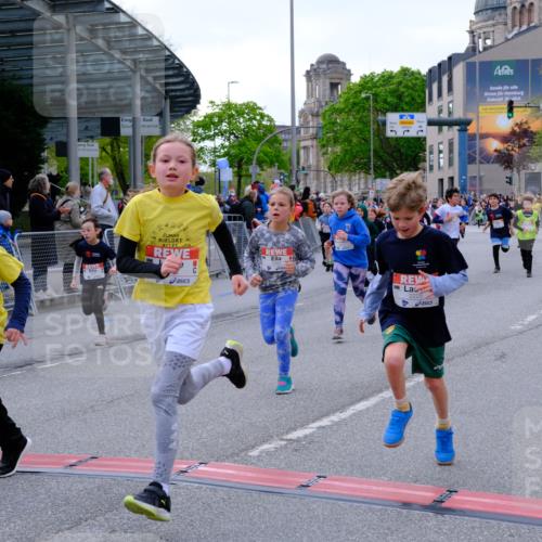 25.04.2026 - Das Zehntel Tim E. http://msf.ph/oto/9568701 25.04.2026 08:54:46 Ziel 1003, 1216, 1256, 1433, 1742, 1743, 1834, 1867, 1873, 1937, 2211, 2219, 2224, 2225, 2234, 2251, 2723, 2730, 2733, 2763, 2813, 2822, 3076, 3100, 3106, 3141, 3161, 3201, 3258, 3305, 3306, 3524, 3831, 4028, 4030, 4041 meine-sportfotos.de