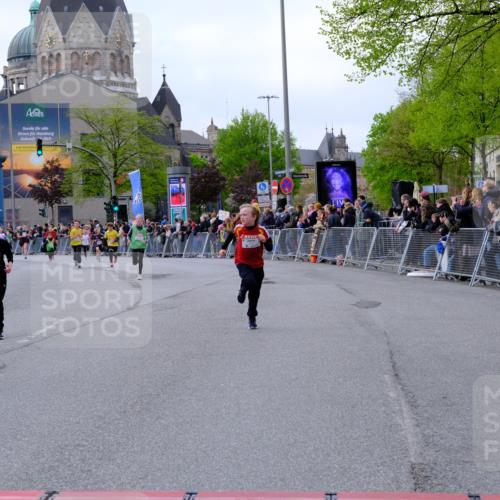25.04.2026 - Das Zehntel Tim E. http://msf.ph/oto/9568711 25.04.2026 08:54:50 Ziel 1003, 1032, 1216, 1256, 1433, 1742, 1834, 1867, 2181, 2211, 2225, 2234, 2251, 2608, 2723, 2730, 2813, 2822, 2848, 3076, 3100, 3106, 3141, 3161, 3524, 3831, 3958, 4009, 4028, 4030, 4041 meine-sportfotos.de