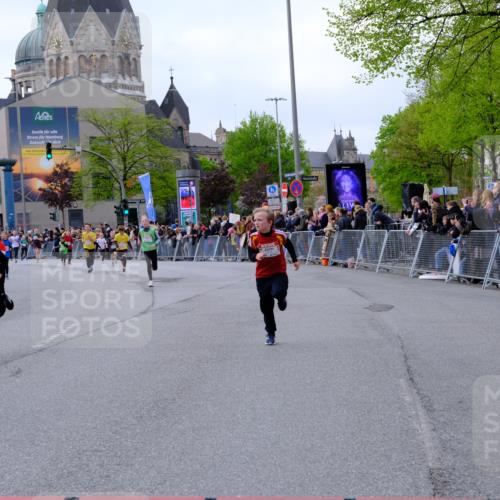 25.04.2026 - Das Zehntel Tim E. http://msf.ph/oto/9568714 25.04.2026 08:54:50 Ziel 1003, 1032, 1216, 1256, 1433, 1742, 1834, 1867, 2181, 2211, 2225, 2234, 2251, 2608, 2723, 2730, 2813, 2822, 2848, 3076, 3100, 3106, 3141, 3161, 3524, 3831, 3958, 4009, 4028, 4030, 4041 meine-sportfotos.de