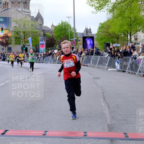 25.04.2026 - Das Zehntel Tim E. http://msf.ph/oto/9568715 25.04.2026 08:54:52 Ziel 1003, 1032, 1216, 1256, 1433, 1742, 1812, 1834, 1867, 2181, 2211, 2225, 2251, 2608, 2723, 2748, 2752, 2813, 2822, 2848, 3076, 3100, 3106, 3141, 3161, 3340, 3524, 3831, 3958, 4009, 4028, 4030, 4041 meine-sportfotos.de