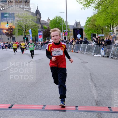 25.04.2026 - Das Zehntel Tim E. http://msf.ph/oto/9568718 25.04.2026 08:54:52 Ziel 1003, 1032, 1216, 1256, 1433, 1742, 1812, 1834, 1867, 2181, 2211, 2225, 2251, 2608, 2723, 2748, 2752, 2813, 2822, 2848, 3076, 3100, 3106, 3141, 3161, 3340, 3524, 3831, 3958, 4009, 4028, 4030, 4041 meine-sportfotos.de