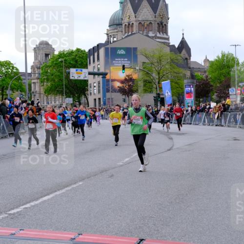 25.04.2026 - Das Zehntel Tim E. http://msf.ph/oto/9568722 25.04.2026 08:54:54 Ziel 1003, 1032, 1256, 1266, 1300, 1812, 1834, 1867, 2181, 2211, 2251, 2608, 2633, 2748, 2752, 2848, 2962, 3076, 3100, 3106, 3141, 3161, 3340, 3379, 3524, 3783, 3831, 3958, 4009, 4028, 4030, 4041 meine-sportfotos.de
