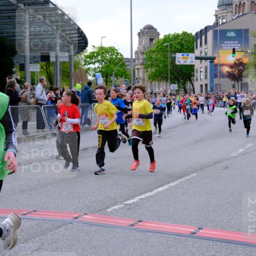 25.04.2026 - Das Zehntel Tim E. http://msf.ph/oto/9568726 25.04.2026 08:54:57 Ziel 1032, 1266, 1300, 1340, 1812, 1867, 2039, 2047, 2181, 2211, 2251, 2608, 2633, 2748, 2752, 2848, 2962, 3049, 3053, 3076, 3100, 3106, 3141, 3340, 3379, 3506, 3731, 3756, 3760, 3783, 3831, 3958, 4009, 4028, 4030 meine-sportfotos.de