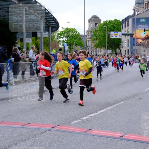 25.04.2026 - Das Zehntel Tim E. http://msf.ph/oto/9568727 25.04.2026 08:54:57 Ziel 1032, 1266, 1300, 1340, 1812, 1867, 2039, 2047, 2181, 2211, 2251, 2608, 2633, 2748, 2752, 2848, 2962, 3049, 3053, 3076, 3100, 3106, 3141, 3340, 3379, 3506, 3731, 3756, 3760, 3783, 3831, 3958, 4009, 4028, 4030 meine-sportfotos.de