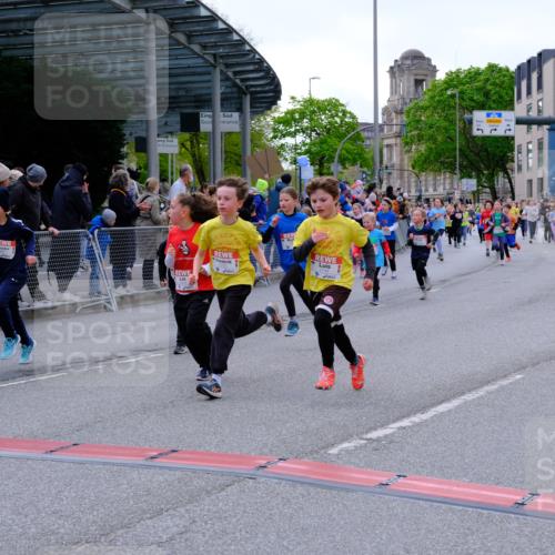 25.04.2026 - Das Zehntel Tim E. http://msf.ph/oto/9568729 25.04.2026 08:54:57 Ziel 1032, 1266, 1300, 1340, 1812, 1867, 2039, 2047, 2181, 2211, 2251, 2608, 2633, 2748, 2752, 2848, 2962, 3049, 3053, 3076, 3100, 3106, 3141, 3340, 3379, 3506, 3731, 3756, 3760, 3783, 3831, 3958, 4009, 4028, 4030 meine-sportfotos.de