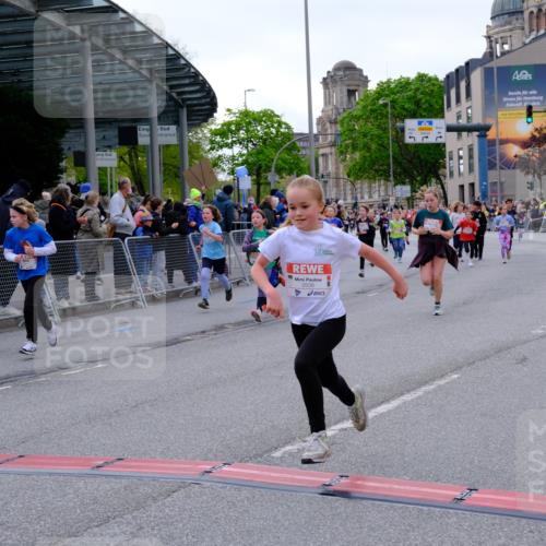 25.04.2026 - Das Zehntel Tim E. http://msf.ph/oto/9568745 25.04.2026 08:55:01 Ziel 1266, 1300, 1340, 1812, 2039, 2047, 2056, 2181, 2459, 2608, 2619, 2633, 2748, 2752, 2793, 2848, 2962, 3049, 3053, 3120, 3126, 3340, 3358, 3379, 3506, 3636, 3731, 3756, 3760, 3783, 3826, 3828, 4014 meine-sportfotos.de