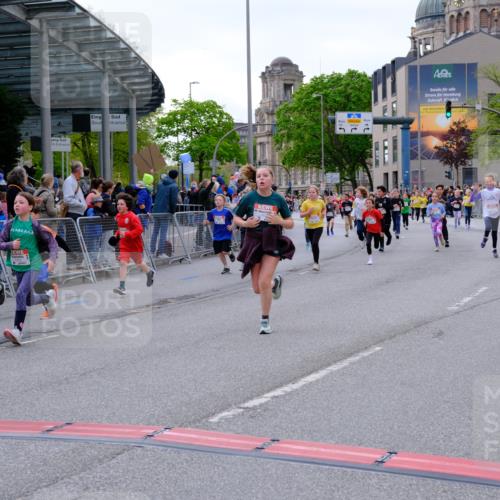 25.04.2026 - Das Zehntel Tim E. http://msf.ph/oto/9568749 25.04.2026 08:55:02 Ziel 1266, 1300, 1340, 1812, 2009, 2010, 2039, 2047, 2056, 2181, 2459, 2619, 2633, 2748, 2752, 2793, 2828, 2848, 2962, 3049, 3053, 3091, 3120, 3126, 3236, 3340, 3358, 3379, 3506, 3636, 3731, 3756, 3760, 3783, 3826, 3828, 4014 meine-sportfotos.de