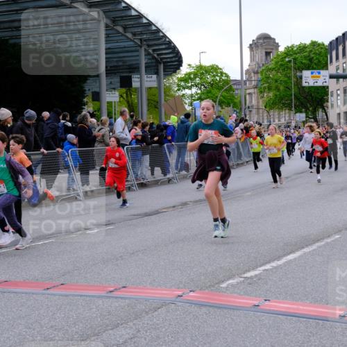 25.04.2026 - Das Zehntel Tim E. http://msf.ph/oto/9568754 25.04.2026 08:55:02 Ziel 1266, 1300, 1340, 1812, 2009, 2010, 2039, 2047, 2056, 2181, 2459, 2619, 2633, 2748, 2752, 2793, 2828, 2848, 2962, 3049, 3053, 3091, 3120, 3126, 3236, 3340, 3358, 3379, 3506, 3636, 3731, 3756, 3760, 3783, 3826, 3828, 4014 meine-sportfotos.de