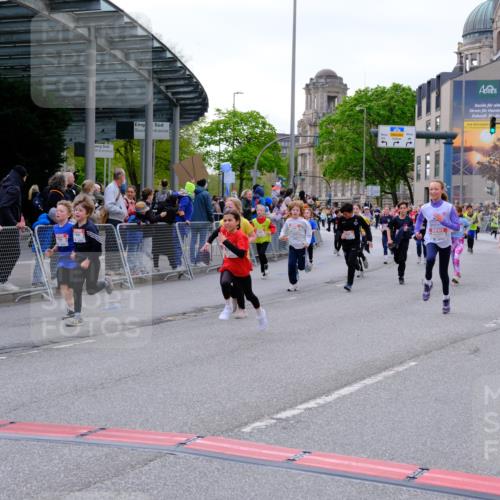 25.04.2026 - Das Zehntel Tim E. http://msf.ph/oto/9568761 25.04.2026 08:55:04 Ziel 1090, 1160, 1266, 1297, 1300, 1306, 1340, 1812, 2009, 2010, 2039, 2047, 2056, 2459, 2619, 2633, 2748, 2752, 2793, 2828, 2962, 3049, 3053, 3091, 3120, 3126, 3236, 3247, 3358, 3379, 3506, 3636, 3731, 3756, 3760, 3783, 3814, 3826, 3828, 3936, 4014 meine-sportfotos.de