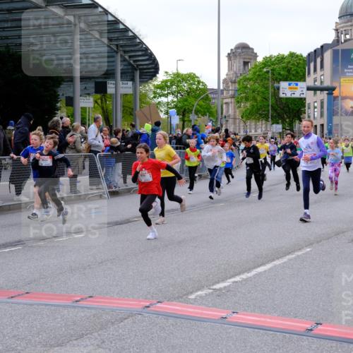 25.04.2026 - Das Zehntel Tim E. http://msf.ph/oto/9568763 25.04.2026 08:55:04 Ziel 1090, 1160, 1266, 1297, 1300, 1306, 1340, 1812, 2009, 2010, 2039, 2047, 2056, 2459, 2619, 2633, 2748, 2752, 2793, 2828, 2962, 3049, 3053, 3091, 3120, 3126, 3236, 3247, 3358, 3379, 3506, 3636, 3731, 3756, 3760, 3783, 3814, 3826, 3828, 3936, 4014 meine-sportfotos.de