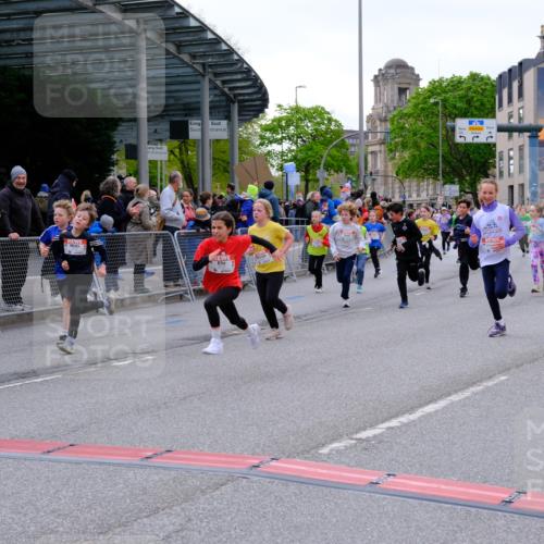 25.04.2026 - Das Zehntel Tim E. http://msf.ph/oto/9568764 25.04.2026 08:55:04 Ziel 1090, 1160, 1266, 1297, 1300, 1306, 1340, 1812, 2009, 2010, 2039, 2047, 2056, 2459, 2619, 2633, 2748, 2752, 2793, 2828, 2962, 3049, 3053, 3091, 3120, 3126, 3236, 3247, 3358, 3379, 3506, 3636, 3731, 3756, 3760, 3783, 3814, 3826, 3828, 3936, 4014 meine-sportfotos.de