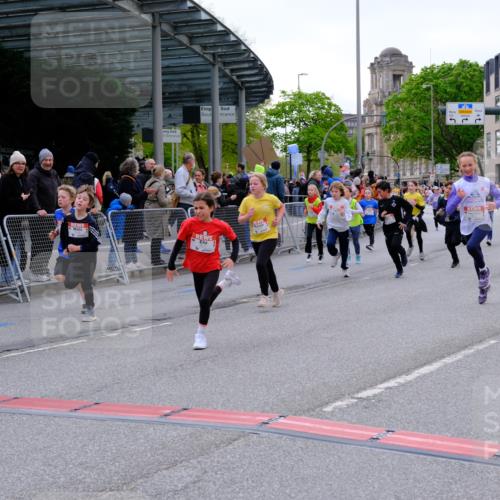 25.04.2026 - Das Zehntel Tim E. http://msf.ph/oto/9568765 25.04.2026 08:55:04 Ziel 1090, 1160, 1266, 1297, 1300, 1306, 1340, 1812, 2009, 2010, 2039, 2047, 2056, 2459, 2619, 2633, 2748, 2752, 2793, 2828, 2962, 3049, 3053, 3091, 3120, 3126, 3236, 3247, 3358, 3379, 3506, 3636, 3731, 3756, 3760, 3783, 3814, 3826, 3828, 3936, 4014 meine-sportfotos.de