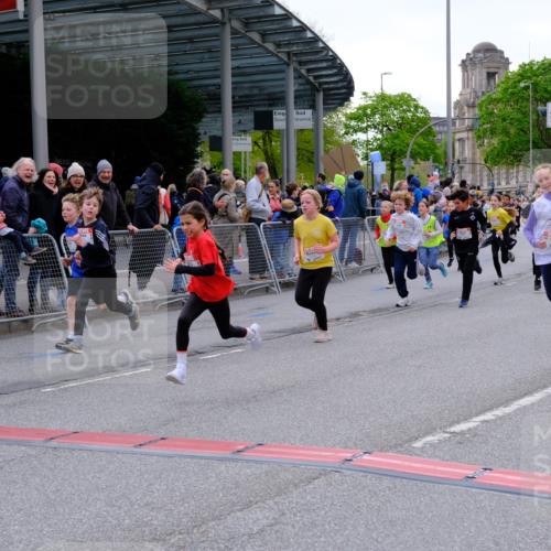 25.04.2026 - Das Zehntel Tim E. http://msf.ph/oto/9568767 25.04.2026 08:55:04 Ziel 1090, 1160, 1266, 1297, 1300, 1306, 1340, 1812, 2009, 2010, 2039, 2047, 2056, 2459, 2619, 2633, 2748, 2752, 2793, 2828, 2962, 3049, 3053, 3091, 3120, 3126, 3236, 3247, 3358, 3379, 3506, 3636, 3731, 3756, 3760, 3783, 3814, 3826, 3828, 3936, 4014 meine-sportfotos.de