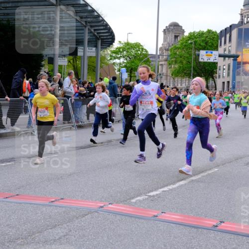 25.04.2026 - Das Zehntel Tim E. http://msf.ph/oto/9568769 25.04.2026 08:55:05 Ziel 1090, 1160, 1266, 1297, 1300, 1306, 1340, 1380, 1642, 2009, 2010, 2039, 2047, 2056, 2459, 2619, 2633, 2793, 2828, 2962, 3049, 3053, 3091, 3120, 3126, 3236, 3247, 3358, 3379, 3506, 3636, 3668, 3678, 3731, 3756, 3760, 3783, 3814, 3826, 3828, 3936, 4014 meine-sportfotos.de