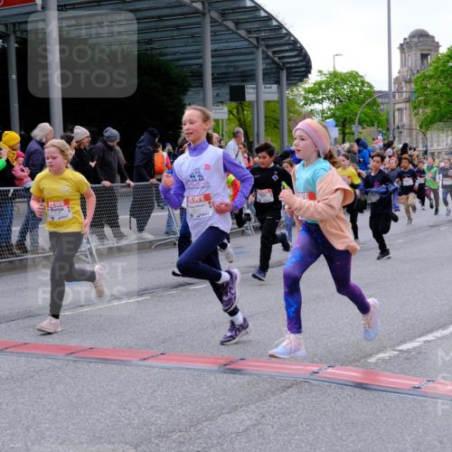 25.04.2026 - Das Zehntel Tim E. http://msf.ph/oto/9568775 25.04.2026 08:55:06 Ziel 1090, 1160, 1297, 1306, 1340, 1380, 1550, 1642, 2009, 2010, 2039, 2047, 2056, 2459, 2619, 2793, 2828, 3049, 3053, 3091, 3120, 3126, 3236, 3247, 3358, 3379, 3506, 3636, 3668, 3678, 3731, 3756, 3760, 3783, 3814, 3826, 3828, 3936, 4014 meine-sportfotos.de