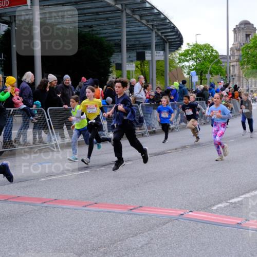 25.04.2026 - Das Zehntel Tim E. http://msf.ph/oto/9568782 25.04.2026 08:55:07 Ziel 1090, 1160, 1297, 1306, 1340, 1380, 1550, 1642, 1646, 1657, 1818, 2009, 2010, 2039, 2047, 2056, 2459, 2619, 2793, 2828, 3049, 3053, 3091, 3105, 3120, 3126, 3128, 3236, 3247, 3358, 3506, 3636, 3668, 3678, 3731, 3756, 3760, 3814, 3826, 3828, 3936, 4014 meine-sportfotos.de