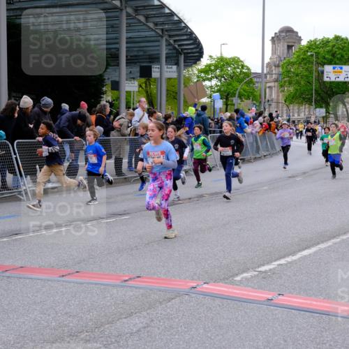 25.04.2026 - Das Zehntel Tim E. http://msf.ph/oto/9568788 25.04.2026 08:55:08 Ziel 1090, 1160, 1297, 1306, 1380, 1550, 1642, 1646, 1657, 1818, 2009, 2010, 2039, 2047, 2056, 2459, 2619, 2793, 2828, 3091, 3105, 3120, 3126, 3128, 3236, 3247, 3358, 3506, 3636, 3668, 3678, 3814, 3826, 3828, 3936, 4014 meine-sportfotos.de