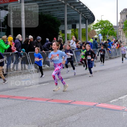 25.04.2026 - Das Zehntel Tim E. http://msf.ph/oto/9568792 25.04.2026 08:55:08 Ziel 1090, 1160, 1297, 1306, 1380, 1550, 1642, 1646, 1657, 1818, 2009, 2010, 2039, 2047, 2056, 2459, 2619, 2793, 2828, 3091, 3105, 3120, 3126, 3128, 3236, 3247, 3358, 3506, 3636, 3668, 3678, 3814, 3826, 3828, 3936, 4014 meine-sportfotos.de