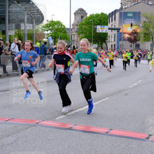 25.04.2026 - Das Zehntel Tim E. http://msf.ph/oto/9568795 25.04.2026 08:55:09 Ziel 1090, 1160, 1297, 1306, 1380, 1550, 1642, 1646, 1657, 1818, 2009, 2010, 2039, 2047, 2056, 2439, 2459, 2619, 2711, 2718, 2793, 2828, 3091, 3105, 3120, 3126, 3128, 3236, 3247, 3358, 3636, 3668, 3678, 3721, 3814, 3826, 3828, 3936, 4014 meine-sportfotos.de