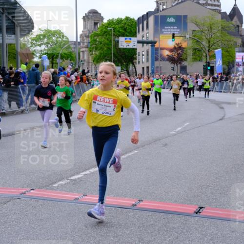 25.04.2026 - Das Zehntel Tim E. http://msf.ph/oto/9568801 25.04.2026 08:55:11 Ziel 1090, 1160, 1297, 1306, 1380, 1517, 1550, 1642, 1646, 1657, 1818, 2009, 2010, 2439, 2619, 2711, 2718, 2793, 2828, 3091, 3105, 3120, 3126, 3128, 3236, 3247, 3313, 3358, 3544, 3636, 3668, 3678, 3721, 3814, 3936, 3964, 4014 meine-sportfotos.de