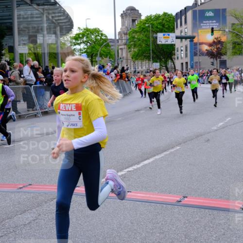 25.04.2026 - Das Zehntel Tim E. http://msf.ph/oto/9568804 25.04.2026 08:55:11 Ziel 1090, 1160, 1297, 1306, 1380, 1517, 1550, 1642, 1646, 1657, 1818, 2009, 2010, 2439, 2619, 2711, 2718, 2793, 2828, 3091, 3105, 3120, 3126, 3128, 3236, 3247, 3313, 3358, 3544, 3636, 3668, 3678, 3721, 3814, 3936, 3964, 4014 meine-sportfotos.de