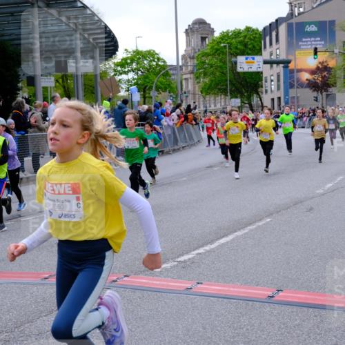 25.04.2026 - Das Zehntel Tim E. http://msf.ph/oto/9568805 25.04.2026 08:55:11 Ziel 1090, 1160, 1297, 1306, 1380, 1517, 1550, 1642, 1646, 1657, 1818, 2009, 2010, 2439, 2619, 2711, 2718, 2793, 2828, 3091, 3105, 3120, 3126, 3128, 3236, 3247, 3313, 3358, 3544, 3636, 3668, 3678, 3721, 3814, 3936, 3964, 4014 meine-sportfotos.de