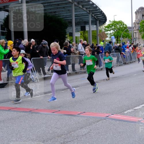 25.04.2026 - Das Zehntel Tim E. http://msf.ph/oto/9568806 25.04.2026 08:55:12 Ziel 1045, 1090, 1160, 1297, 1306, 1380, 1517, 1550, 1642, 1646, 1657, 1818, 2009, 2010, 2439, 2619, 2650, 2711, 2718, 2793, 2828, 3091, 3105, 3120, 3126, 3128, 3236, 3247, 3313, 3544, 3636, 3668, 3678, 3721, 3814, 3936, 3964, 4014 meine-sportfotos.de