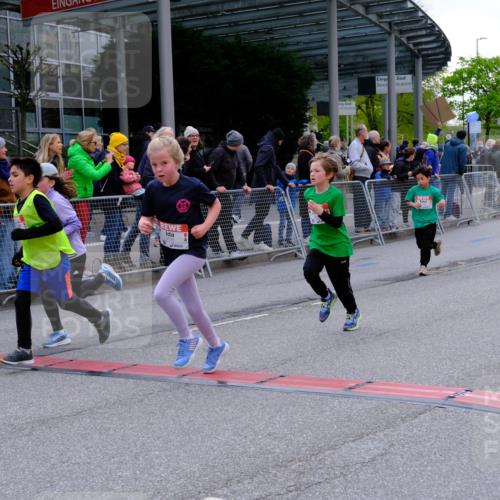 25.04.2026 - Das Zehntel Tim E. http://msf.ph/oto/9568809 25.04.2026 08:55:12 Ziel 1045, 1090, 1160, 1297, 1306, 1380, 1517, 1550, 1642, 1646, 1657, 1818, 2009, 2010, 2439, 2619, 2650, 2711, 2718, 2793, 2828, 3091, 3105, 3120, 3126, 3128, 3236, 3247, 3313, 3544, 3636, 3668, 3678, 3721, 3814, 3936, 3964, 4014 meine-sportfotos.de