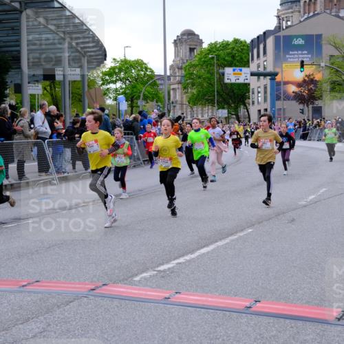25.04.2026 - Das Zehntel Tim E. http://msf.ph/oto/9568810 25.04.2026 08:55:13 Ziel 1038, 1045, 1090, 1160, 1297, 1304, 1306, 1380, 1381, 1517, 1550, 1642, 1646, 1657, 1818, 2009, 2010, 2439, 2584, 2650, 2711, 2718, 2793, 2828, 3091, 3105, 3128, 3145, 3236, 3247, 3313, 3544, 3636, 3668, 3678, 3721, 3814, 3936, 3964, 4014 meine-sportfotos.de