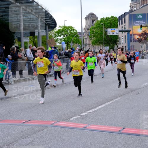 25.04.2026 - Das Zehntel Tim E. http://msf.ph/oto/9568812 25.04.2026 08:55:13 Ziel 1038, 1045, 1090, 1160, 1297, 1304, 1306, 1380, 1381, 1517, 1550, 1642, 1646, 1657, 1818, 2009, 2010, 2439, 2584, 2650, 2711, 2718, 2793, 2828, 3091, 3105, 3128, 3145, 3236, 3247, 3313, 3544, 3636, 3668, 3678, 3721, 3814, 3936, 3964, 4014 meine-sportfotos.de