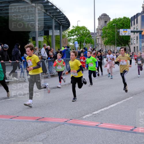 25.04.2026 - Das Zehntel Tim E. http://msf.ph/oto/9568815 25.04.2026 08:55:13 Ziel 1038, 1045, 1090, 1160, 1297, 1304, 1306, 1380, 1381, 1517, 1550, 1642, 1646, 1657, 1818, 2009, 2010, 2439, 2584, 2650, 2711, 2718, 2793, 2828, 3091, 3105, 3128, 3145, 3236, 3247, 3313, 3544, 3636, 3668, 3678, 3721, 3814, 3936, 3964, 4014 meine-sportfotos.de