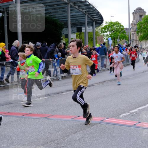 25.04.2026 - Das Zehntel Tim E. http://msf.ph/oto/9568823 25.04.2026 08:55:15 Ziel 1038, 1045, 1090, 1160, 1297, 1304, 1306, 1380, 1381, 1517, 1550, 1565, 1614, 1642, 1646, 1657, 1818, 2439, 2584, 2650, 2682, 2711, 2718, 3105, 3128, 3145, 3247, 3313, 3544, 3668, 3678, 3721, 3814, 3936, 3964 meine-sportfotos.de