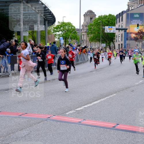 25.04.2026 - Das Zehntel Tim E. http://msf.ph/oto/9568825 25.04.2026 08:55:15 Ziel 1038, 1045, 1090, 1160, 1297, 1304, 1306, 1380, 1381, 1517, 1550, 1565, 1614, 1642, 1646, 1657, 1818, 2439, 2584, 2650, 2682, 2711, 2718, 3105, 3128, 3145, 3247, 3313, 3544, 3668, 3678, 3721, 3814, 3936, 3964 meine-sportfotos.de