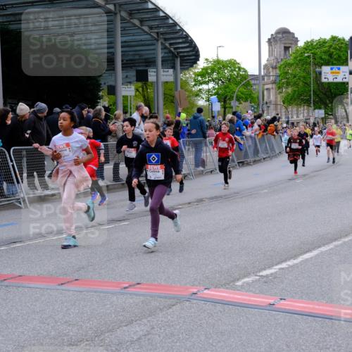 25.04.2026 - Das Zehntel Tim E. http://msf.ph/oto/9568829 25.04.2026 08:55:16 Ziel 1038, 1045, 1090, 1297, 1304, 1306, 1380, 1381, 1517, 1550, 1565, 1614, 1642, 1646, 1657, 1818, 2439, 2584, 2650, 2682, 2711, 2718, 3105, 3128, 3145, 3313, 3544, 3668, 3678, 3721, 3814, 3936, 3964 meine-sportfotos.de