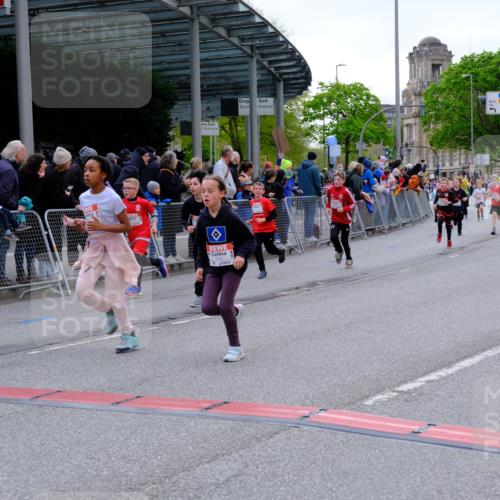 25.04.2026 - Das Zehntel Tim E. http://msf.ph/oto/9568830 25.04.2026 08:55:16 Ziel 1038, 1045, 1090, 1297, 1304, 1306, 1380, 1381, 1517, 1550, 1565, 1614, 1642, 1646, 1657, 1818, 2439, 2584, 2650, 2682, 2711, 2718, 3105, 3128, 3145, 3313, 3544, 3668, 3678, 3721, 3814, 3936, 3964 meine-sportfotos.de