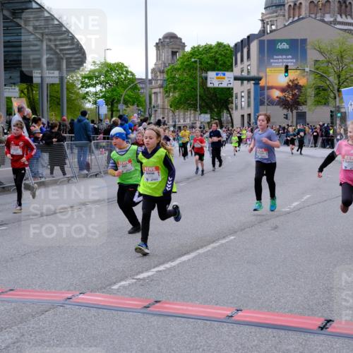 25.04.2026 - Das Zehntel Tim E. http://msf.ph/oto/9568834 25.04.2026 08:55:17 Ziel 1038, 1045, 1304, 1380, 1381, 1517, 1550, 1565, 1614, 1642, 1646, 1657, 1818, 1975, 2439, 2584, 2650, 2682, 2711, 2718, 3062, 3105, 3128, 3145, 3313, 3544, 3668, 3678, 3721, 3964 meine-sportfotos.de