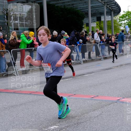 25.04.2026 - Das Zehntel Tim E. http://msf.ph/oto/9568844 25.04.2026 08:55:19 Ziel 1038, 1045, 1050, 1056, 1070, 1304, 1381, 1517, 1565, 1614, 1646, 1657, 1818, 1975, 2439, 2584, 2650, 2682, 2711, 2718, 3062, 3105, 3128, 3145, 3313, 3445, 3516, 3544, 3721, 3893, 3964, 4006 meine-sportfotos.de