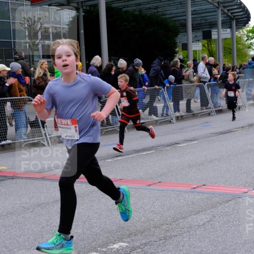 25.04.2026 - Das Zehntel Tim E. http://msf.ph/oto/9568845 25.04.2026 08:55:19 Ziel 1038, 1045, 1050, 1056, 1070, 1304, 1381, 1517, 1565, 1614, 1646, 1657, 1818, 1975, 2439, 2584, 2650, 2682, 2711, 2718, 3062, 3105, 3128, 3145, 3313, 3445, 3516, 3544, 3721, 3893, 3964, 4006 meine-sportfotos.de