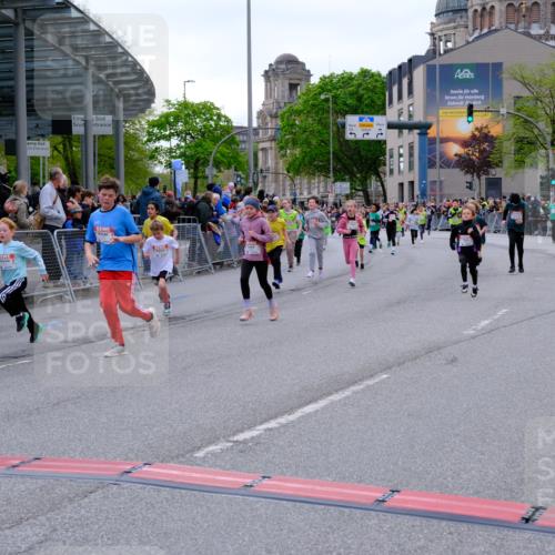 25.04.2026 - Das Zehntel Tim E. http://msf.ph/oto/9568851 25.04.2026 08:55:22 Ziel 1038, 1045, 1050, 1056, 1070, 1304, 1381, 1517, 1565, 1614, 1975, 2037, 2071, 2171, 2584, 2650, 2682, 2769, 2780, 3062, 3145, 3237, 3313, 3445, 3516, 3544, 3893, 3964, 3980, 4006 meine-sportfotos.de