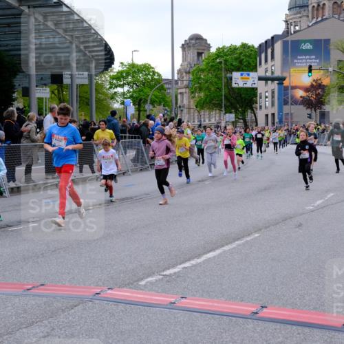 25.04.2026 - Das Zehntel Tim E. http://msf.ph/oto/9568853 25.04.2026 08:55:22 Ziel 1038, 1045, 1050, 1056, 1070, 1304, 1381, 1517, 1565, 1614, 1975, 2037, 2071, 2171, 2584, 2650, 2682, 2769, 2780, 3062, 3145, 3237, 3313, 3445, 3516, 3544, 3893, 3964, 3980, 4006 meine-sportfotos.de