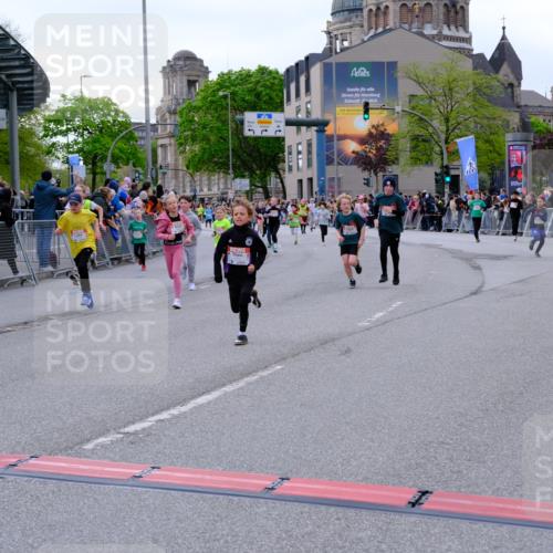 25.04.2026 - Das Zehntel Tim E. http://msf.ph/oto/9568855 25.04.2026 08:55:23 Ziel 1038, 1045, 1050, 1056, 1070, 1304, 1381, 1565, 1614, 1875, 1975, 2037, 2071, 2171, 2387, 2584, 2650, 2682, 2769, 2780, 3062, 3145, 3237, 3445, 3516, 3544, 3893, 3895, 3964, 3980, 4006 meine-sportfotos.de