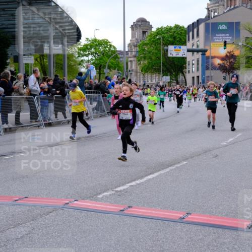 25.04.2026 - Das Zehntel Tim E. http://msf.ph/oto/9568859 25.04.2026 08:55:23 Ziel 1038, 1045, 1050, 1056, 1070, 1304, 1381, 1565, 1614, 1875, 1975, 2037, 2071, 2171, 2387, 2584, 2650, 2682, 2769, 2780, 3062, 3145, 3237, 3445, 3516, 3544, 3893, 3895, 3964, 3980, 4006 meine-sportfotos.de
