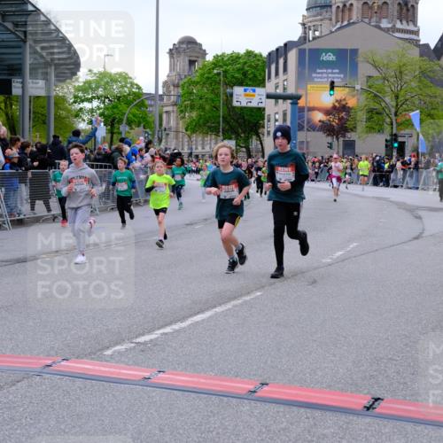 25.04.2026 - Das Zehntel Tim E. http://msf.ph/oto/9568866 25.04.2026 08:55:25 Ziel 1038, 1050, 1056, 1070, 1304, 1381, 1565, 1614, 1875, 1975, 2037, 2071, 2171, 2384, 2387, 2398, 2584, 2682, 2769, 2780, 3062, 3145, 3228, 3237, 3445, 3516, 3893, 3895, 3980, 4006, 4035 meine-sportfotos.de