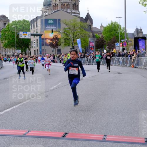 25.04.2026 - Das Zehntel Tim E. http://msf.ph/oto/9568878 25.04.2026 08:55:27 Ziel 1050, 1056, 1070, 1123, 1614, 1875, 1975, 2037, 2071, 2171, 2384, 2387, 2398, 2769, 2780, 2964, 3062, 3228, 3237, 3445, 3516, 3893, 3895, 3980, 4006, 4035 meine-sportfotos.de
