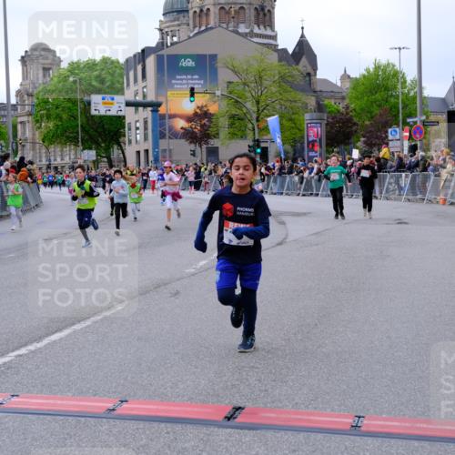 25.04.2026 - Das Zehntel Tim E. http://msf.ph/oto/9568880 25.04.2026 08:55:27 Ziel 1050, 1056, 1070, 1123, 1614, 1875, 1975, 2037, 2071, 2171, 2384, 2387, 2398, 2769, 2780, 2964, 3062, 3228, 3237, 3445, 3516, 3893, 3895, 3980, 4006, 4035 meine-sportfotos.de