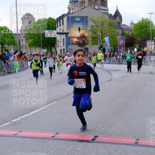 25.04.2026 - Das Zehntel Tim E. http://msf.ph/oto/9568883 25.04.2026 08:55:28 Ziel 1050, 1056, 1070, 1123, 1424, 1875, 1975, 2037, 2071, 2171, 2384, 2387, 2398, 2494, 2527, 2769, 2780, 2964, 3062, 3228, 3237, 3275, 3445, 3516, 3757, 3875, 3893, 3895, 3980, 4006, 4035 meine-sportfotos.de
