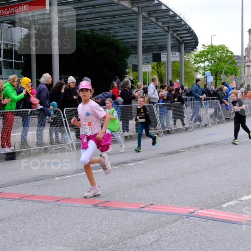 25.04.2026 - Das Zehntel Tim E. http://msf.ph/oto/9568903 25.04.2026 08:55:31 Ziel 1070, 1123, 1365, 1388, 1424, 1875, 1898, 2002, 2037, 2071, 2171, 2319, 2384, 2387, 2398, 2494, 2527, 2769, 2780, 2869, 2964, 3228, 3237, 3275, 3445, 3536, 3757, 3875, 3895, 3980, 4006, 4035 meine-sportfotos.de