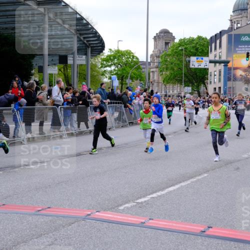 25.04.2026 - Das Zehntel Tim E. http://msf.ph/oto/9568905 25.04.2026 08:55:32 Ziel 1123, 1365, 1388, 1424, 1875, 1898, 2002, 2037, 2071, 2171, 2319, 2384, 2387, 2398, 2494, 2527, 2769, 2780, 2869, 2928, 2964, 3228, 3237, 3275, 3536, 3757, 3875, 3895, 3980, 4035 meine-sportfotos.de