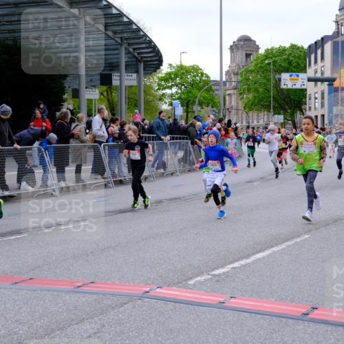 25.04.2026 - Das Zehntel Tim E. http://msf.ph/oto/9568907 25.04.2026 08:55:32 Ziel 1123, 1365, 1388, 1424, 1875, 1898, 2002, 2037, 2071, 2171, 2319, 2384, 2387, 2398, 2494, 2527, 2769, 2780, 2869, 2928, 2964, 3228, 3237, 3275, 3536, 3757, 3875, 3895, 3980, 4035 meine-sportfotos.de